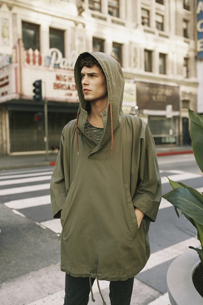 Pull and Bear Influences from the 1990s and Ethnic Atmosphere for Her; Military and desert inspiration for Him